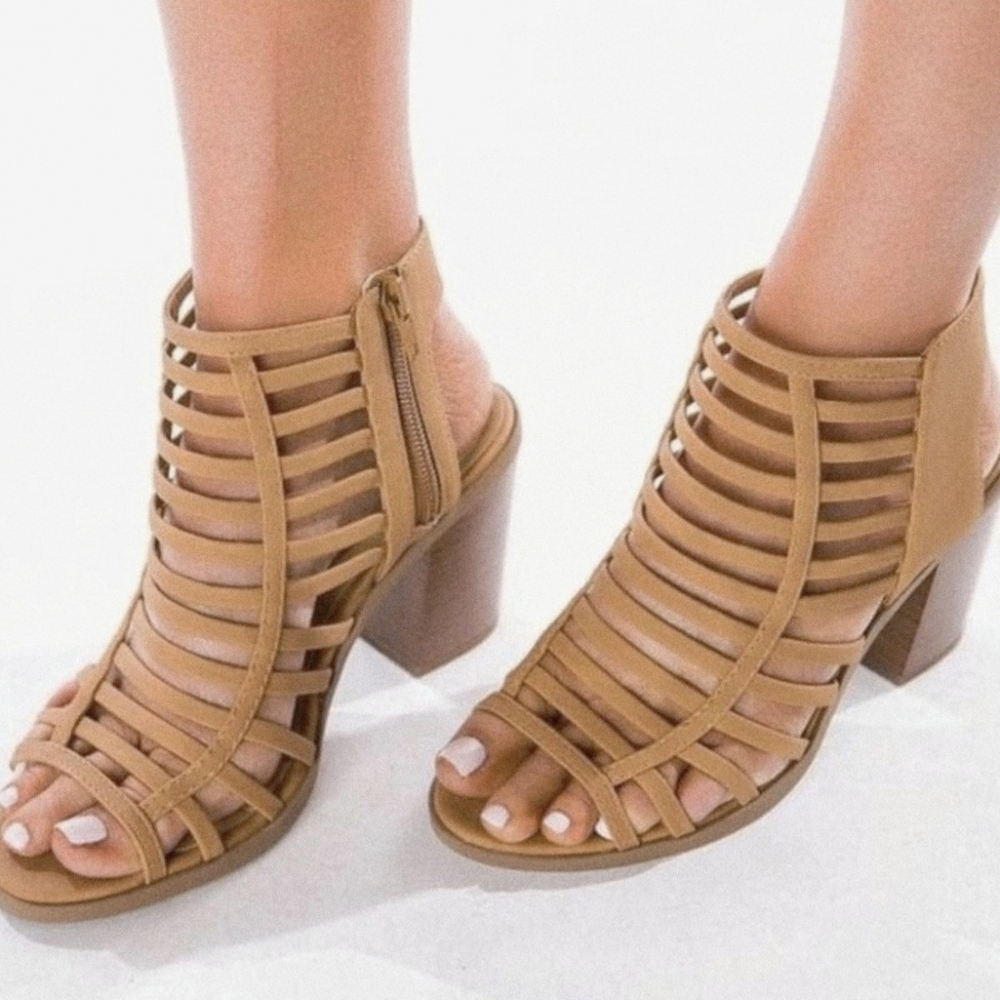 Soda Tan Open Toe Strappy 3" Block Heel Caged Sandals Sz 7